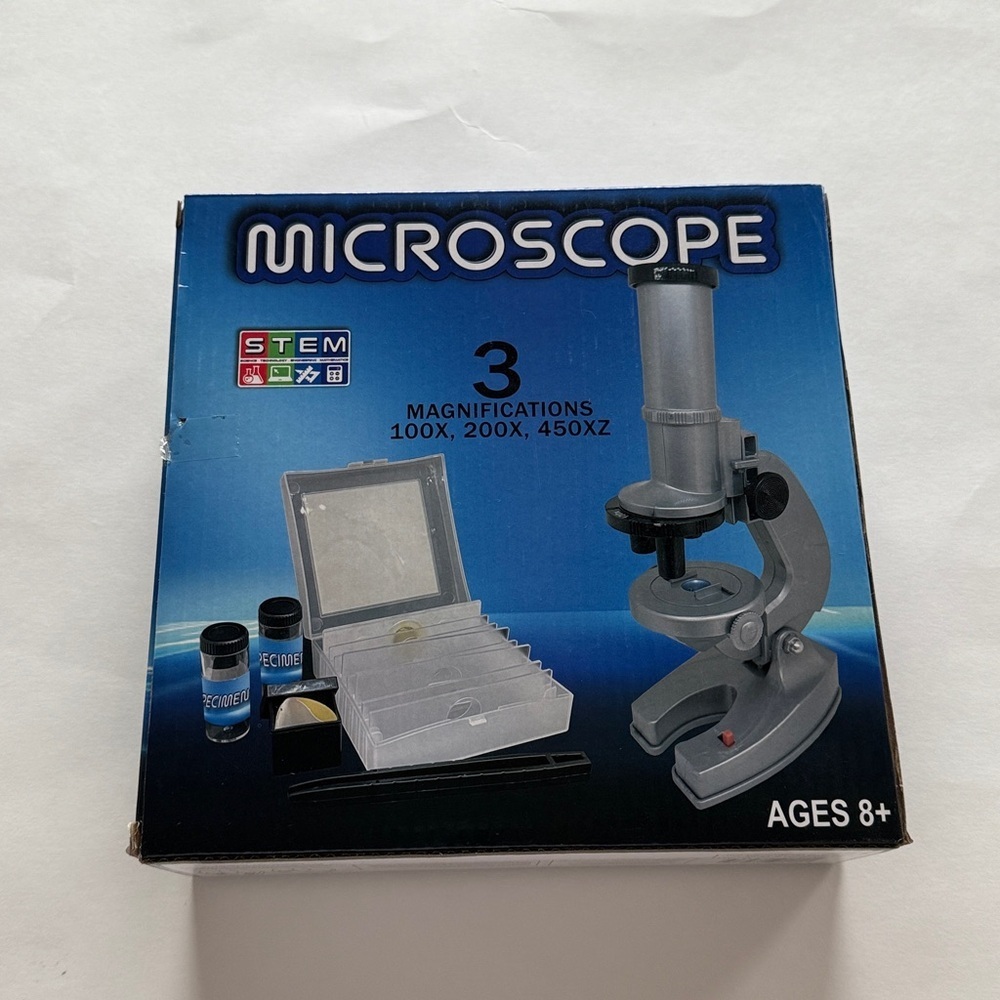Microscope with 3 Magnifications - Picture 4 of 5